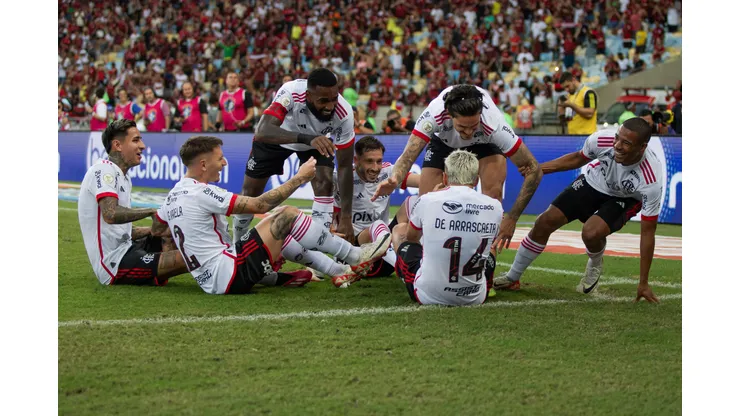 Jogadores do Flamengo comemora gol durante partida contra o Vasco no Maracana. Foto: Thiago Vasconcelos Dos Santos/AGIF
