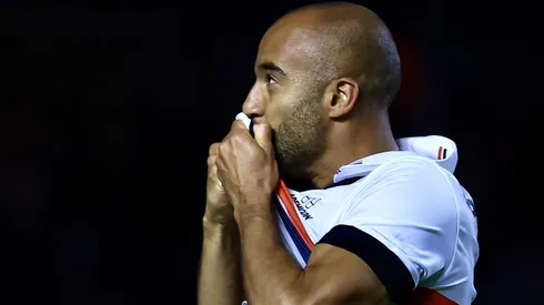 Lucas Moura comemorando o gol contra o Cruzeiro