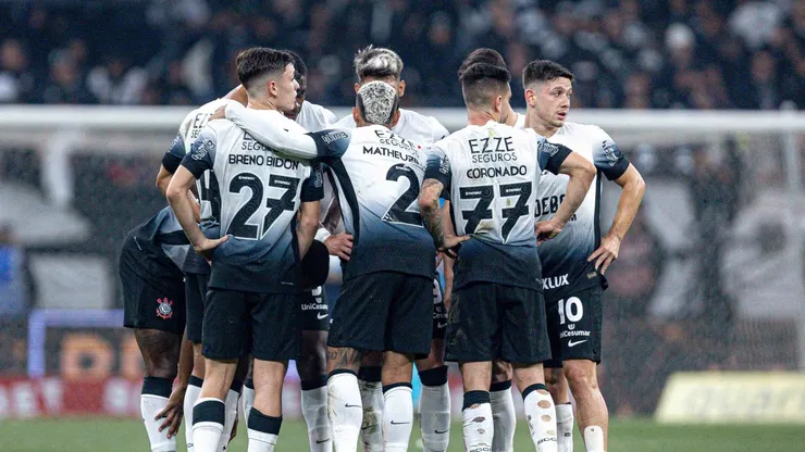 SP - SAO PAULO - 01/06/2024 - BRASILEIRO A 2024, CORINTHIANS X BOTAFOGO - Jogadores do Corinthians Durante a partida contra Botafogo no estadio Arena Corinthians pelo campeonato Brasileiro A 2024. Foto: Leonardo Lima/AGIF