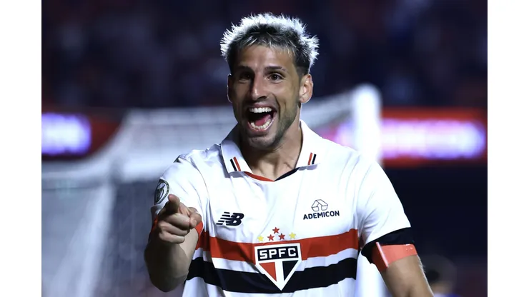 Foto: Marcello Zambrana/AGIF - Calleri chamou atenção da torcida