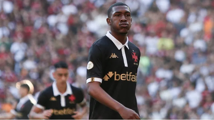 SP - RIO DE JANEIRO - 02/06/2024 - BRASILEIRO A 2024, VASCO X FLAMENGO - Rayan jogador do Vasco durante partida contra o Flamengo no estadio Maracana pelo campeonato Brasileiro A 2024. Foto: Thiago Vasconcelos Dos Santos/AGIF