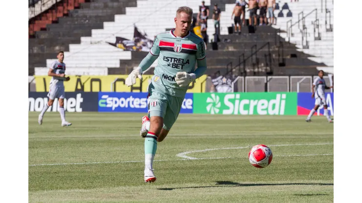 Foto: Roberto Gardinalli/AGIF - João Carlos analisou o Santos