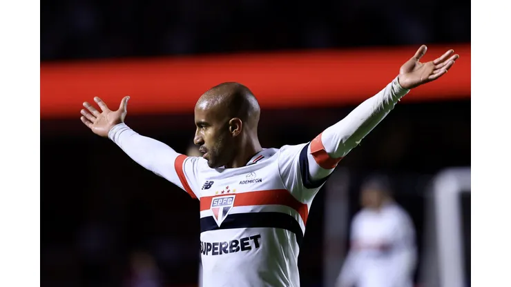 SP - SAO PAULO - 29/05/2024 - COPA LIBERTADORES 2024, SAO PAULO X TALLERES - Lucas Moura jogador do Sao Paulo comemora seu gol durante partida contra o Talleres no estadio Morumbi pelo campeonato Copa Libertadores 2024. Foto: Marcello Zambrana/AGIF