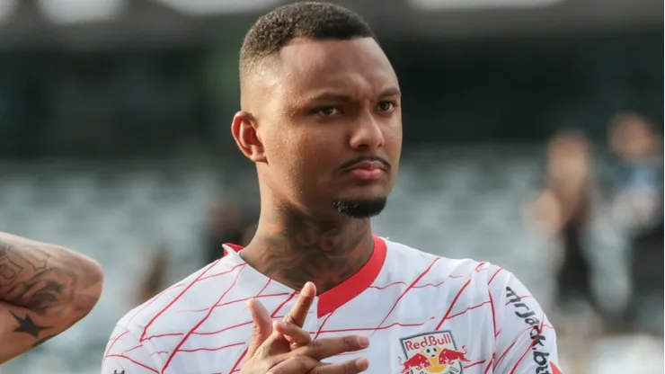 Luan Cândido durante partida entre Grêmio e Red Bull Bragantino, no Estádio Couto Pereira, pelo Campeonato Brasileiro, no dia 01/06/2024.