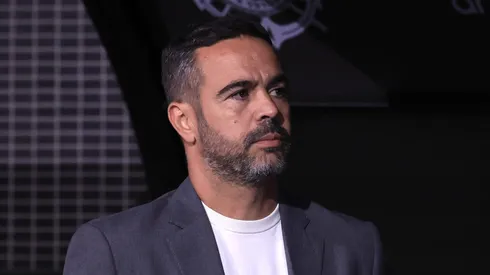 Artur Jorge, técnico do Botafogo, durante partida contra o Corinthians no estádio Arena Corinthians pelo campeonato Brasileirão Série A 2024.