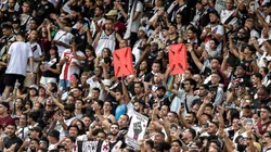 RJ - RIO DE JANEIRO - 14/04/2024 - BRASILEIRO A 2024, VASCO X GREMIO - Torcida do Vasco durante partida contra Gremio no estadio Sao Januario pelo campeonato Brasileiro A 2024. Foto: Thiago Ribeiro/AGIF