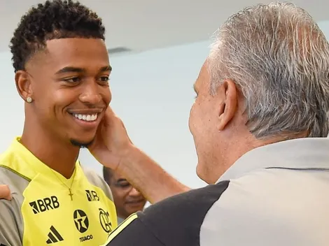 Carlinhos reforça o Flamengo no clássico contra o Vasco