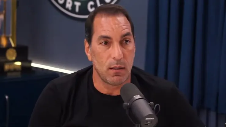 Edmundo falou sobre saída de estrela no Flamengo - Foto: Reprodução/Flow Podcast/Youtube