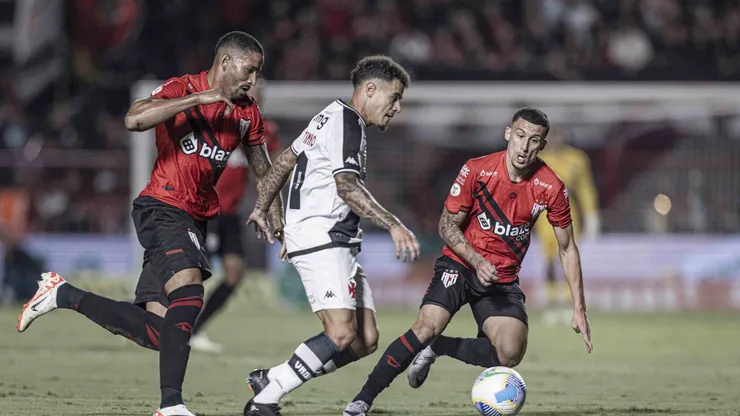 Atuação de Coutinho foi alvo de críticas da torcida do Vasco
