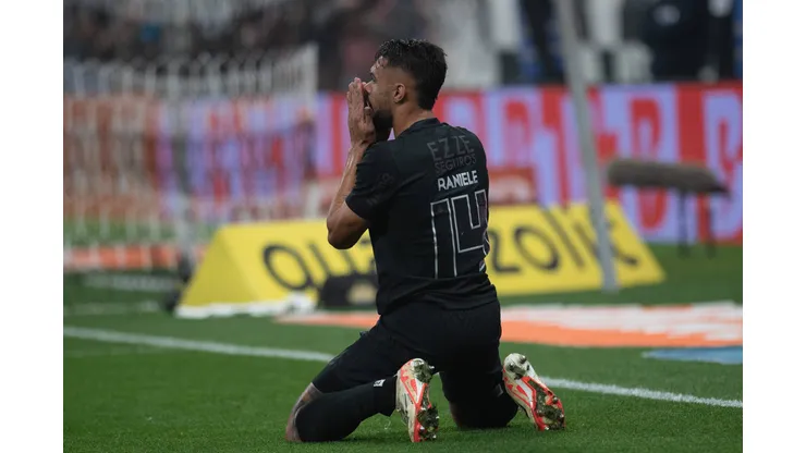 Raniele foi expulso em Corinthians x Grêmio