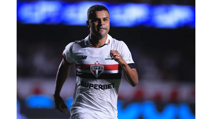 Alisson jogador do Sao Paulo comemora seu gol durante partida contra o Palmeiras no estadio Morumbi - Campeonato Paulista 2024. 03/03/2024