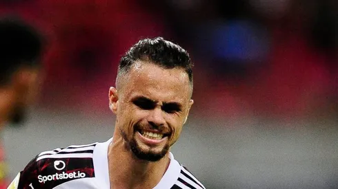 Michael comemora seu gol durante o jogo entre Sport x Flamengo. Foto: Ricardo Fernandes/Spia Photo/Fotoarena).