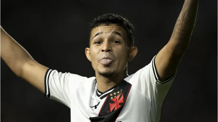 Adson está de volta aos titulares do Vasco. Foto: Jorge Rodrigues/AGIF