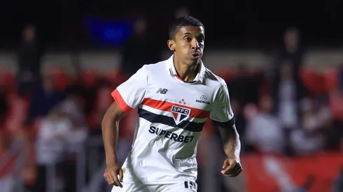 Luiz Gustavo em ação pela Copa do Brasil. Foto: Marcello Zambrana/AGIF