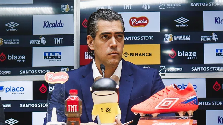 Paulo Bracks vem trabalhando em busca de novo camisa 10 para o Santos