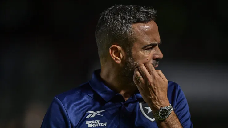Artur Jorge entrega Botafogo