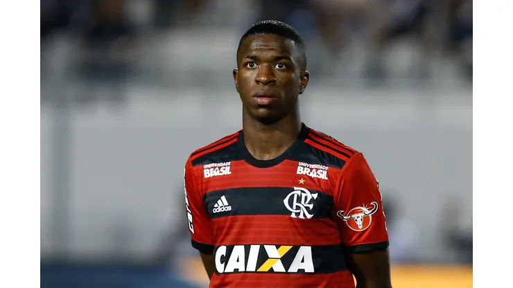 Vini Junior, ex-jogador do Flamengo durante partida contra o Ponte Preta no SP - Campinas - Moises Lucarelli pela Copa do Brasil - 02/05/2018