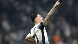 Corinthians e Grêmio duelam pela Copa do Brasil.