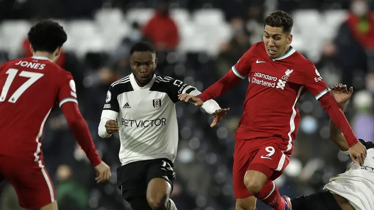 Ivan Cavaleiro (à direita) jogou na Premier League junto de Firmino