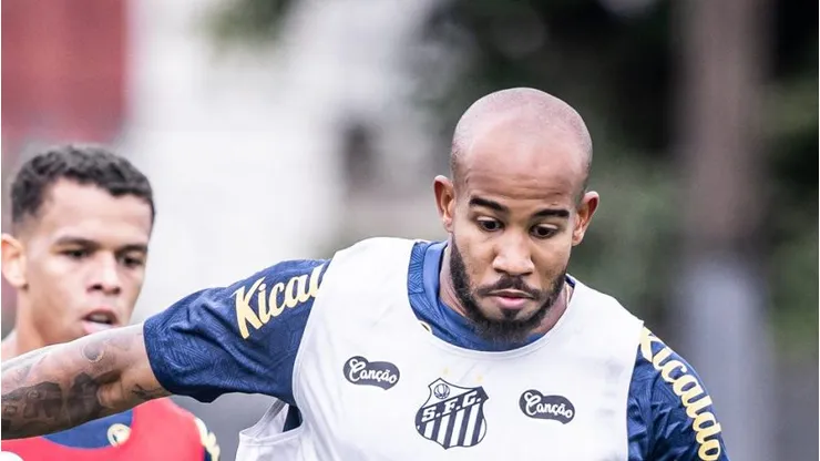 Patrick é um dos jogadores mais contestado pela torcida. Foto: Raul Baretta/ Santos FC.