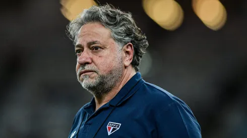 Presidente do São Paulo durante partida com o Flamengo