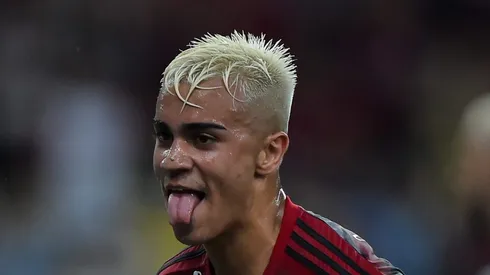 Reinier comemora gol pelo Mais Querido. Meia é muito querido pela Nação.