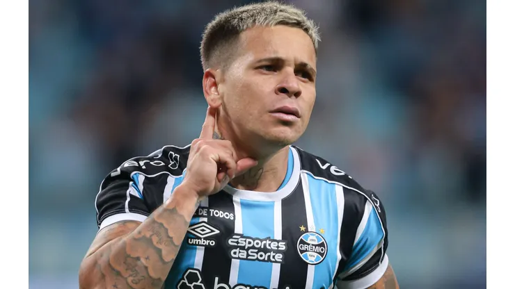 Soteldo, do Grêmio, tem características semelhantes ao atacante cobiçado no Parque São Jorge