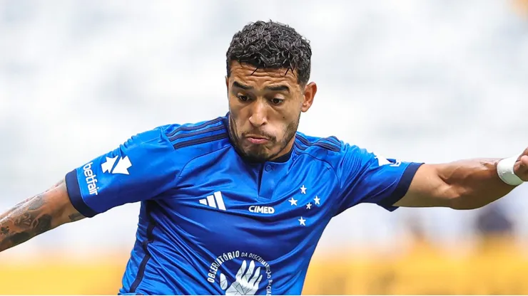 Willian do Cruzeiro. Foto: Gilson Lobo/AGIF