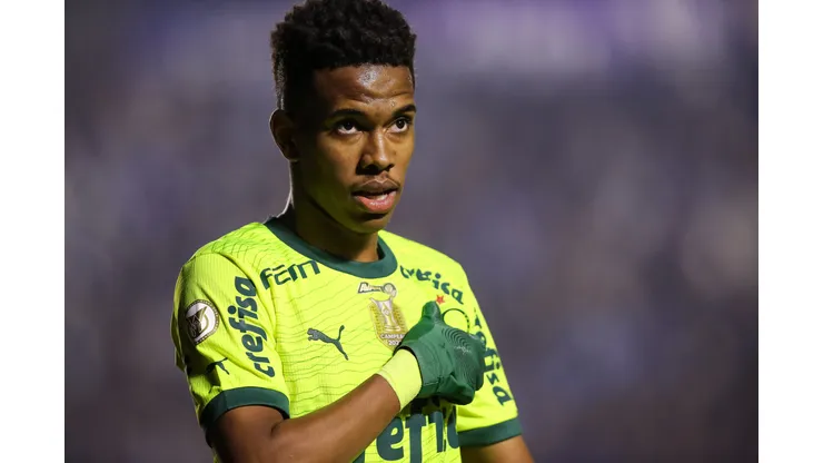 Estêvão está fora do jogo de ida das oitavas da Copa do Brasil por nova lesão no tornozelo