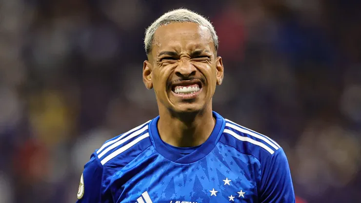 Matheus Pereira é um dos pendurados do Cruzeiro