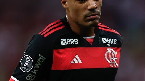 RIO DE JANEIRO, BRAZIL - MAY 28: Nicolás de la Cruz of Flamengo looks on during the match between Flamengo and Millonarios as part of Copa CONMEBOL Libertadores 2024 at Maracana Stadium on May 28, 2024 in Rio de Janeiro, Brazil. (Photo by Buda Mendes/Getty Images)
