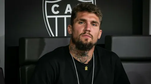 Lyanco saiu ovacionado pela torcida do Galo na Arena MRV