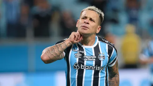 Soteldo comemorando gol marcado no Campeonato Brasileiro