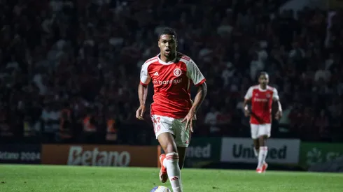 Gustavo Prado em ação pelo Internacional