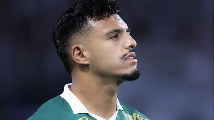 Gabriel Menino durante partida entre Palmeiras e Vitória, no Allianz Parque, pelo Campeonato Brasileiro, no dia 27/07/2024.
