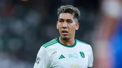 Firmino durante exibição na Arábia Saudita. Foto: Yasser Bakhsh/Getty Images
