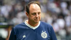 Rogério Ceni, técnico do Bahia, durante partida contra o Atlético-MG no estádio Arena MRV pelo Brasileirão Série A 2024. Foto: Fernando Moreno/AGIF