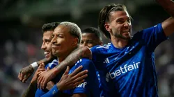 Jogadores do Cruzeiro comemorando em partida do Campeonato Brasileiro 2024