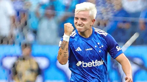 Barreal anotou golaço na vitória do Cruzeiro sobre o Botafogo