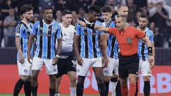 Momento da confusão entre as equipes