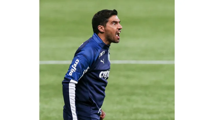 SAO PAULO, BRAZIL - DECEMBER 23: Abel Ferreira, head coach of Palmeiras shouts during the match against America MG as part of 2020 Copa do Brasil Semi Final 1 at Allianz Parque on December 23, 2020 in Sao Paulo, Brazil. (Photo by Alexandre Schneider/Getty Images)