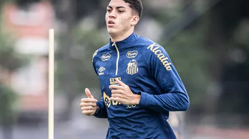 Reprodução: Santos - 'Fico até nervoso': Jair aponta entrosamento com Gil no Santos e faz revelação inusitada