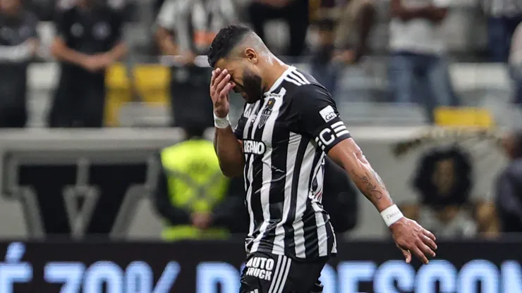 Hulk cita maior arrependimento com a camisa atleticana