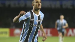 Gustavo Nunes jogador do Grêmio comemora seu gol