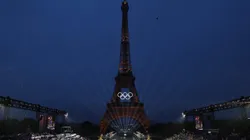 Vista da Torre Eiffel na abertuda das Olimpíadas de Paris. (Foto de Jamie Squire/Getty Images)