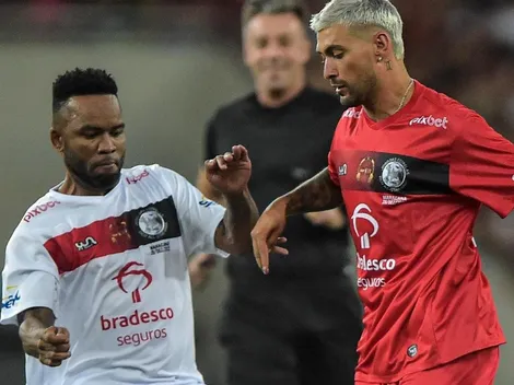 "Pela saco, bundão"; Carlos Alberto fica 'louco' após caneta de Arrascaeta