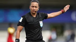 Árbitra Edna Alves. (Foto: Alex Grimm – Getty Images)