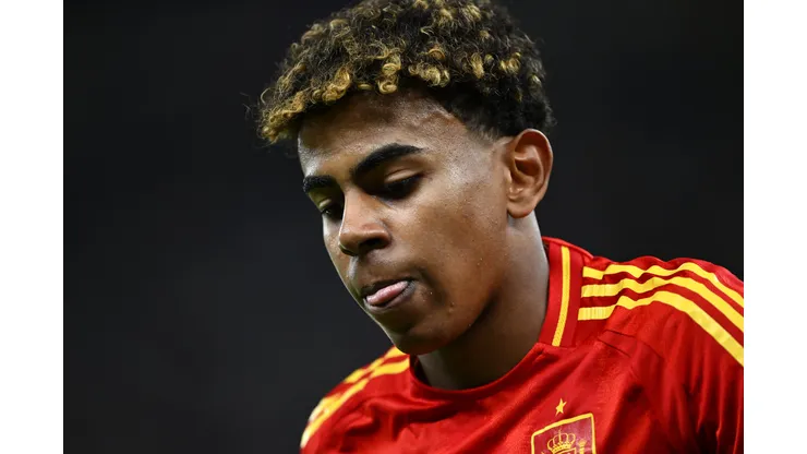 Lamine Yamal da Espanha. (Foto de Dan Mullan/Getty Images)