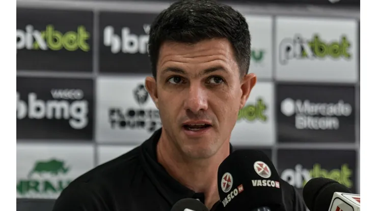 Foto: Thiago Ribeiro/AGIF - Barbieri: técnico vai contar com meia no Vasco