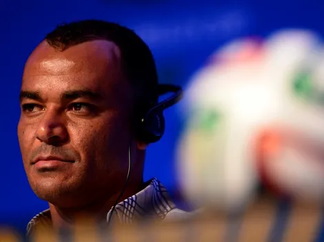 Cafu lamenta ausência em velório de Pelé e exalta legado do Rei do Futebol